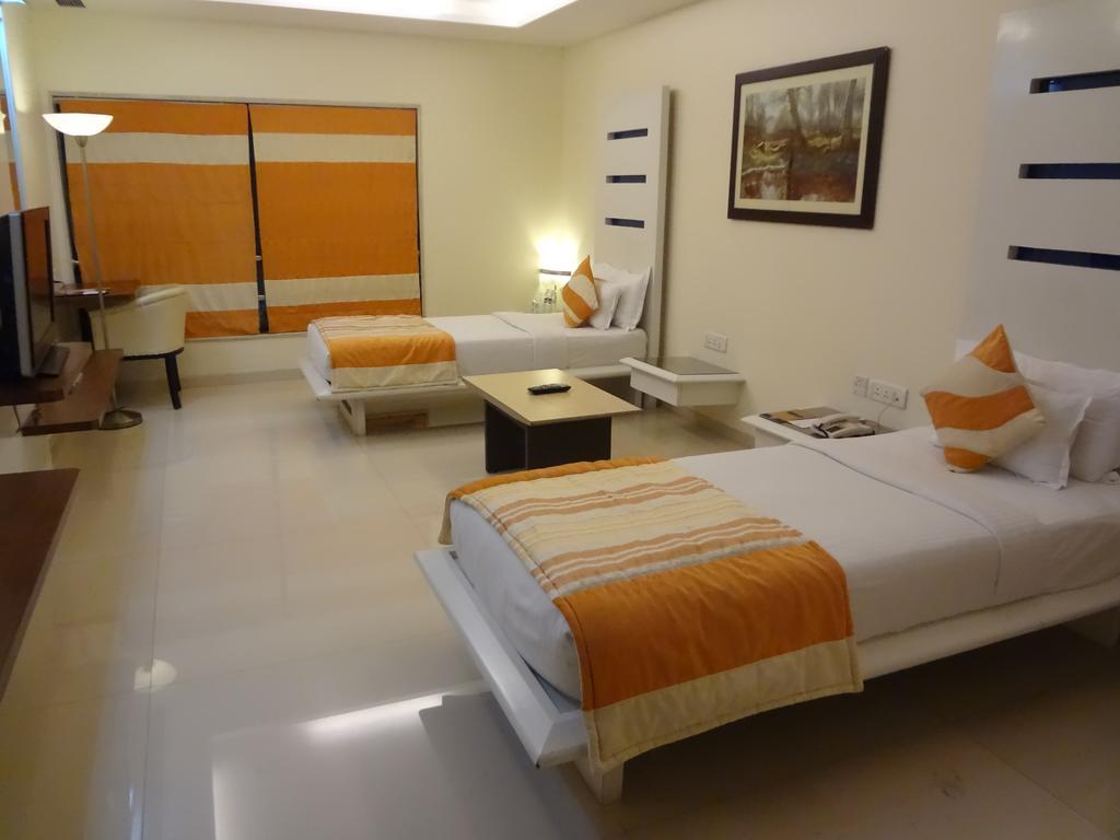 United 21 - Thane Rom bilde